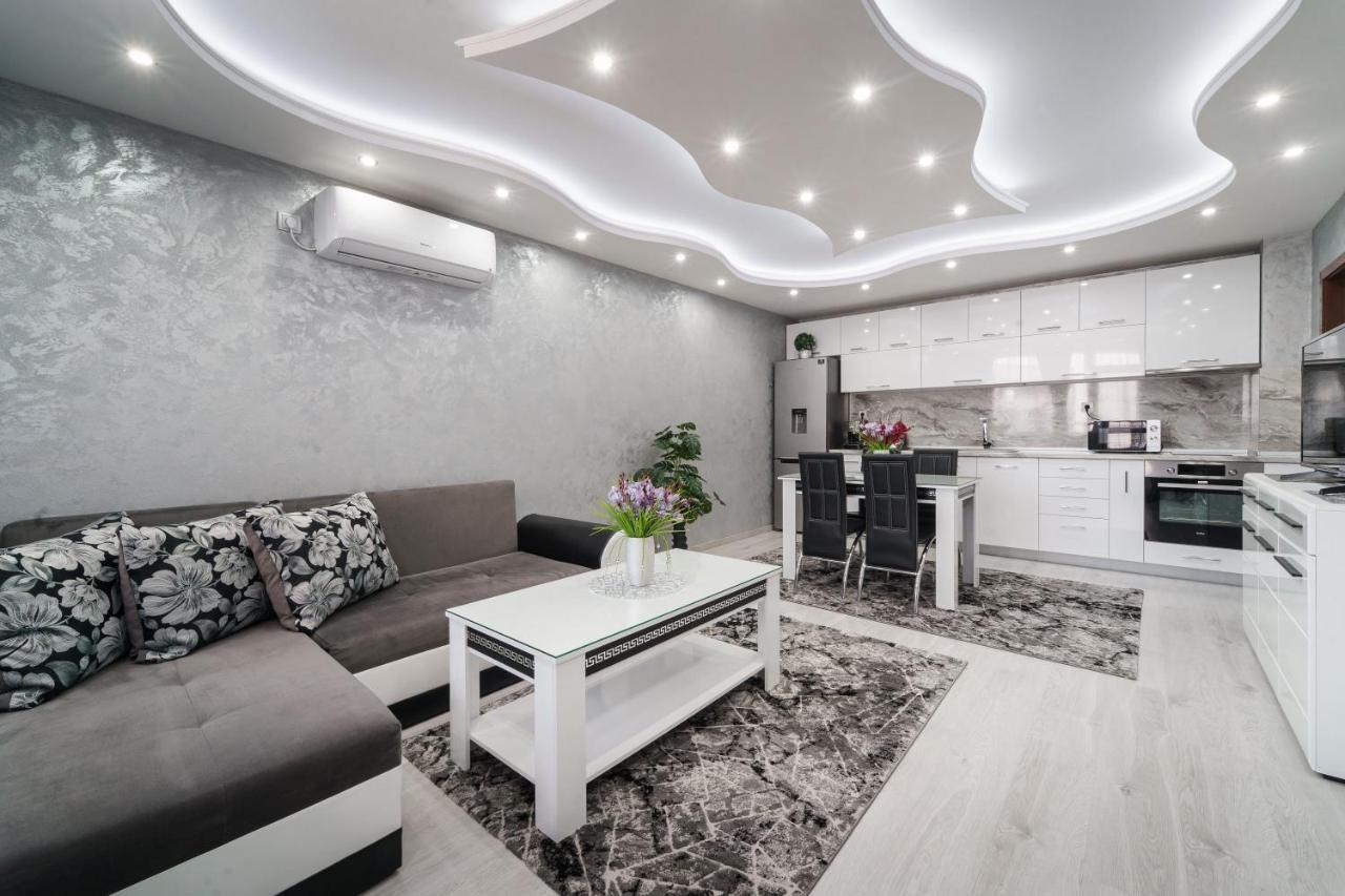 City Apartments - A Brand New Luxury & Comfy 2 Asenovgrad Extérieur photo