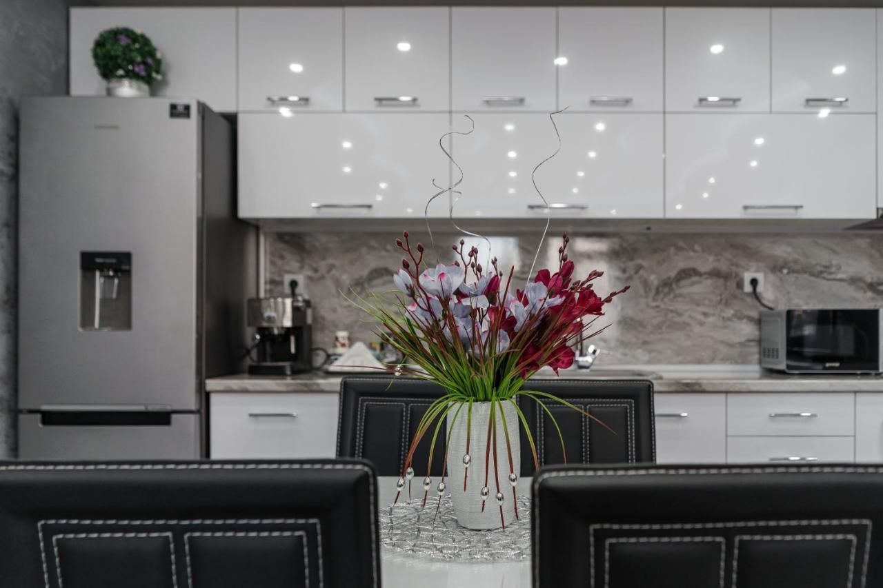 City Apartments - A Brand New Luxury & Comfy 2 Asenovgrad Extérieur photo